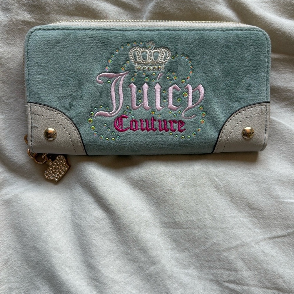 Juicy Couture Green and Cream Wallet
